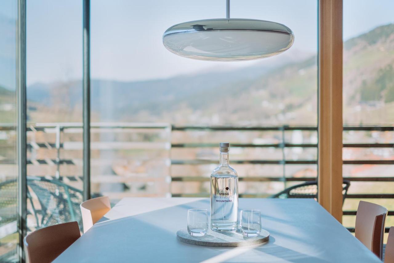 Paramount Alma Suites سيستو المظهر الخارجي الصورة