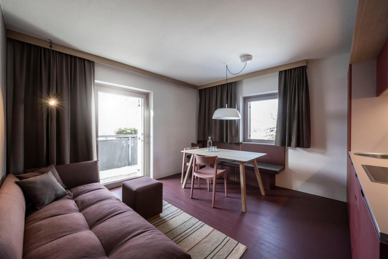 Paramount Alma Suites سيستو المظهر الخارجي الصورة