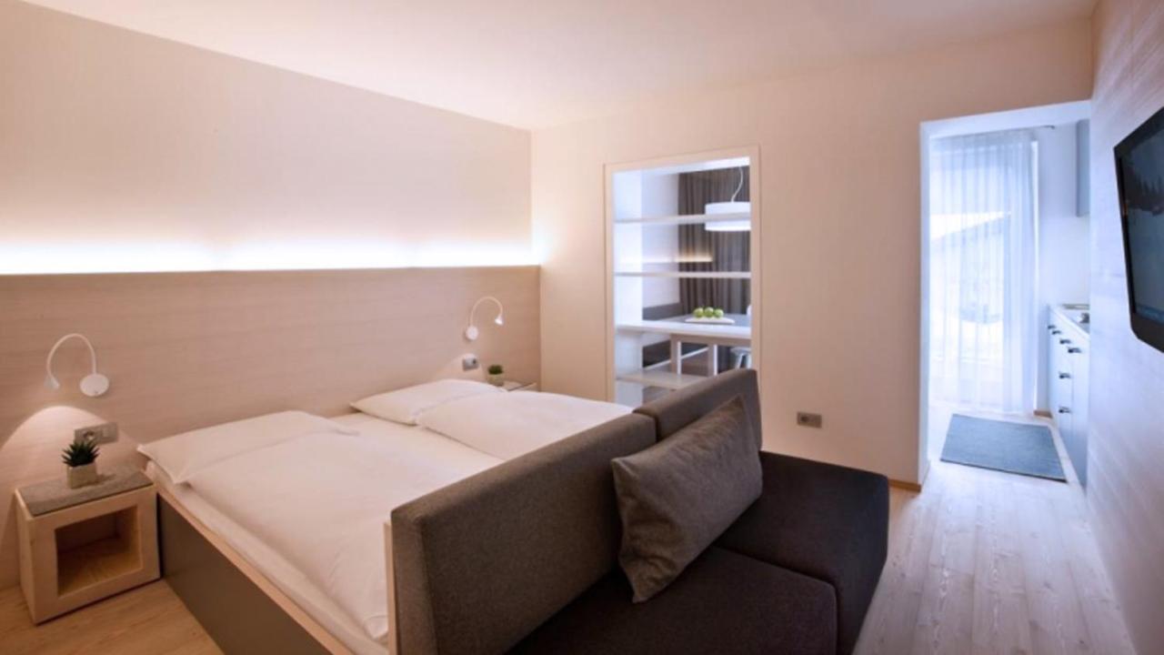 Paramount Alma Suites سيستو المظهر الخارجي الصورة