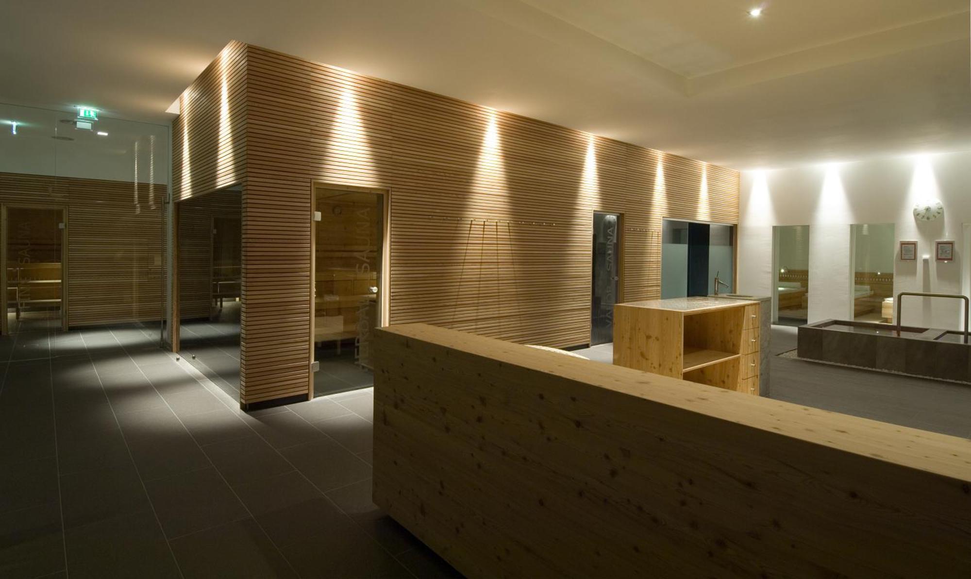Paramount Alma Suites سيستو المظهر الخارجي الصورة