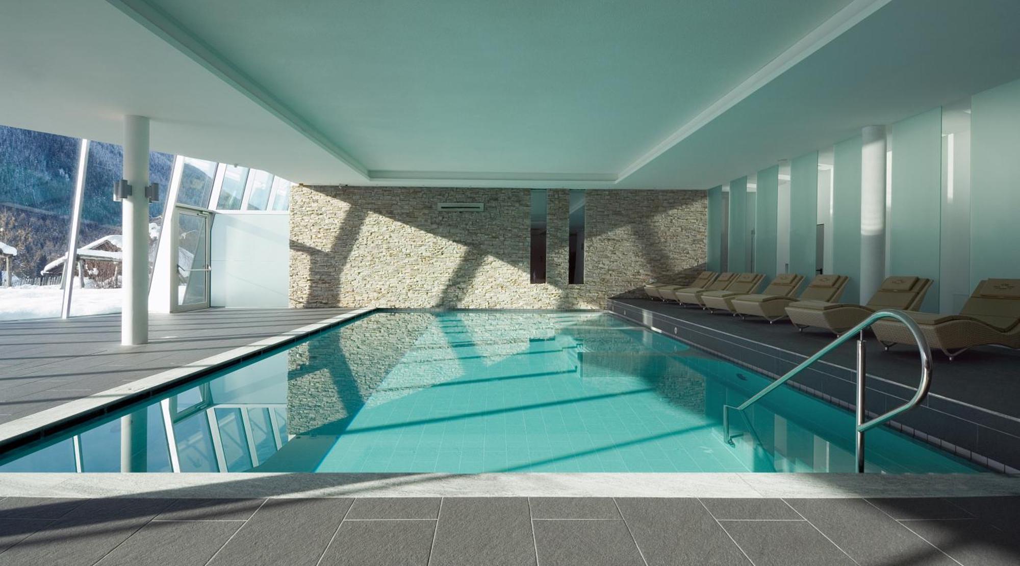 Paramount Alma Suites سيستو المظهر الخارجي الصورة