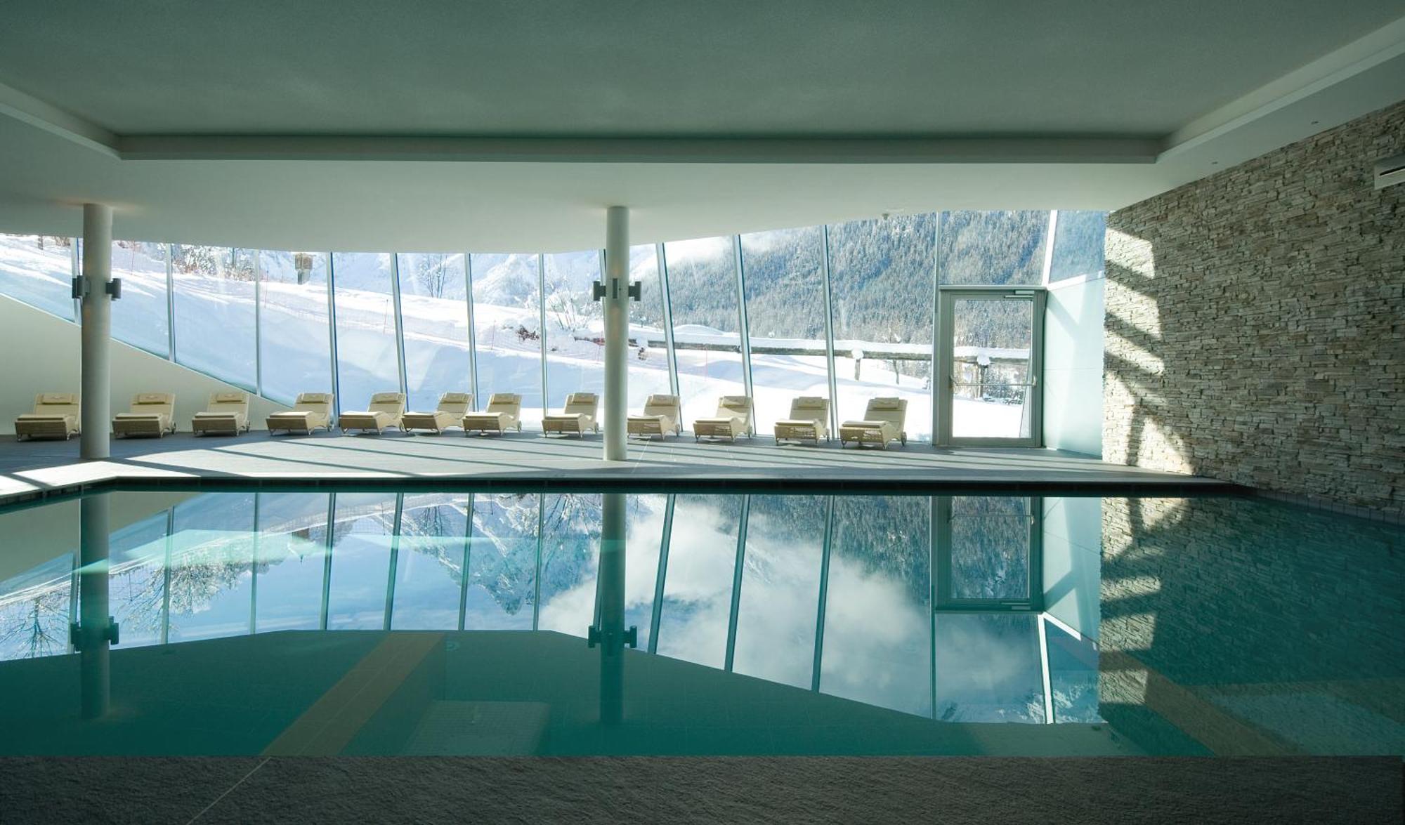 Paramount Alma Suites سيستو المظهر الخارجي الصورة