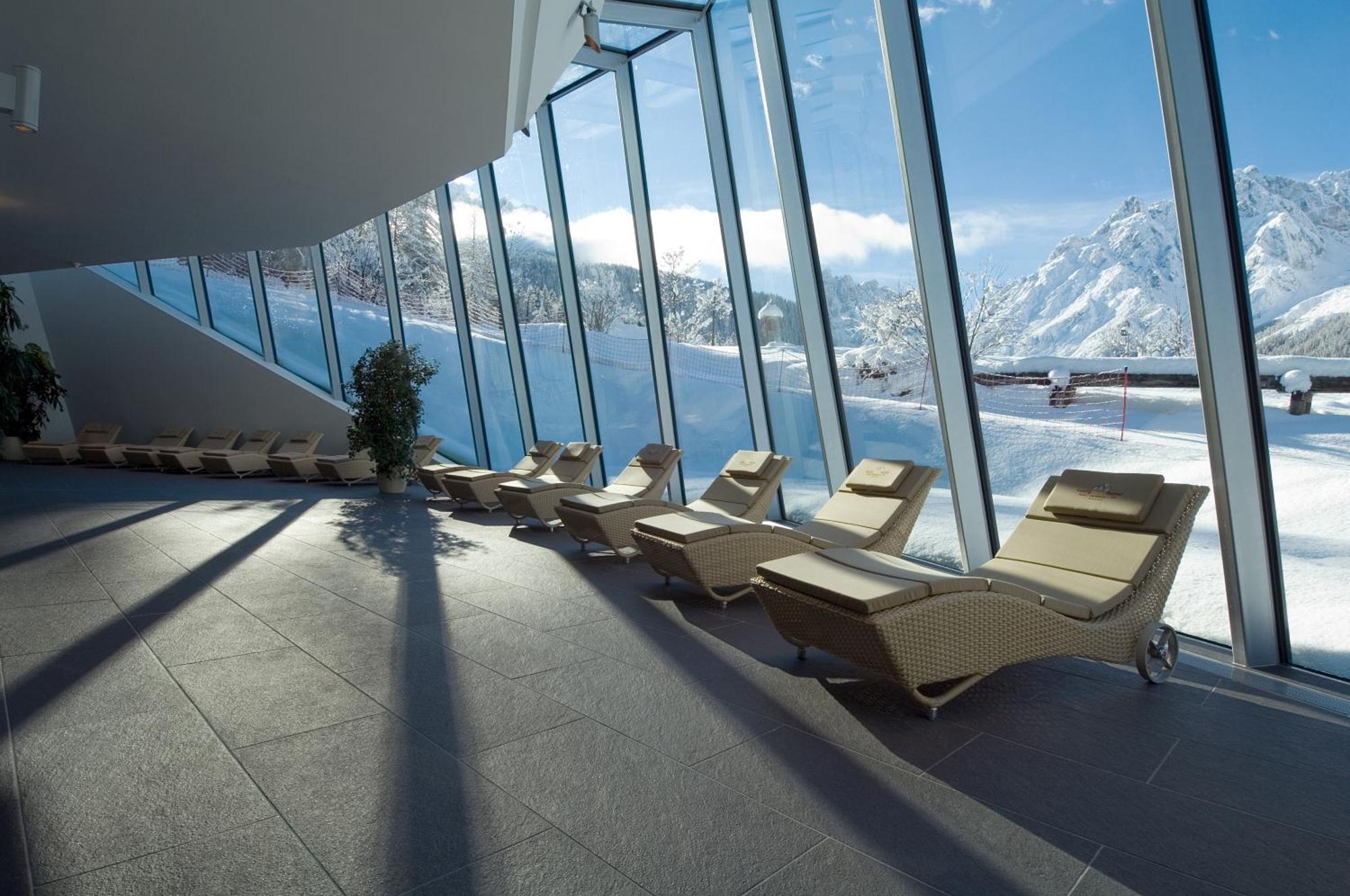 Paramount Alma Suites سيستو المظهر الخارجي الصورة