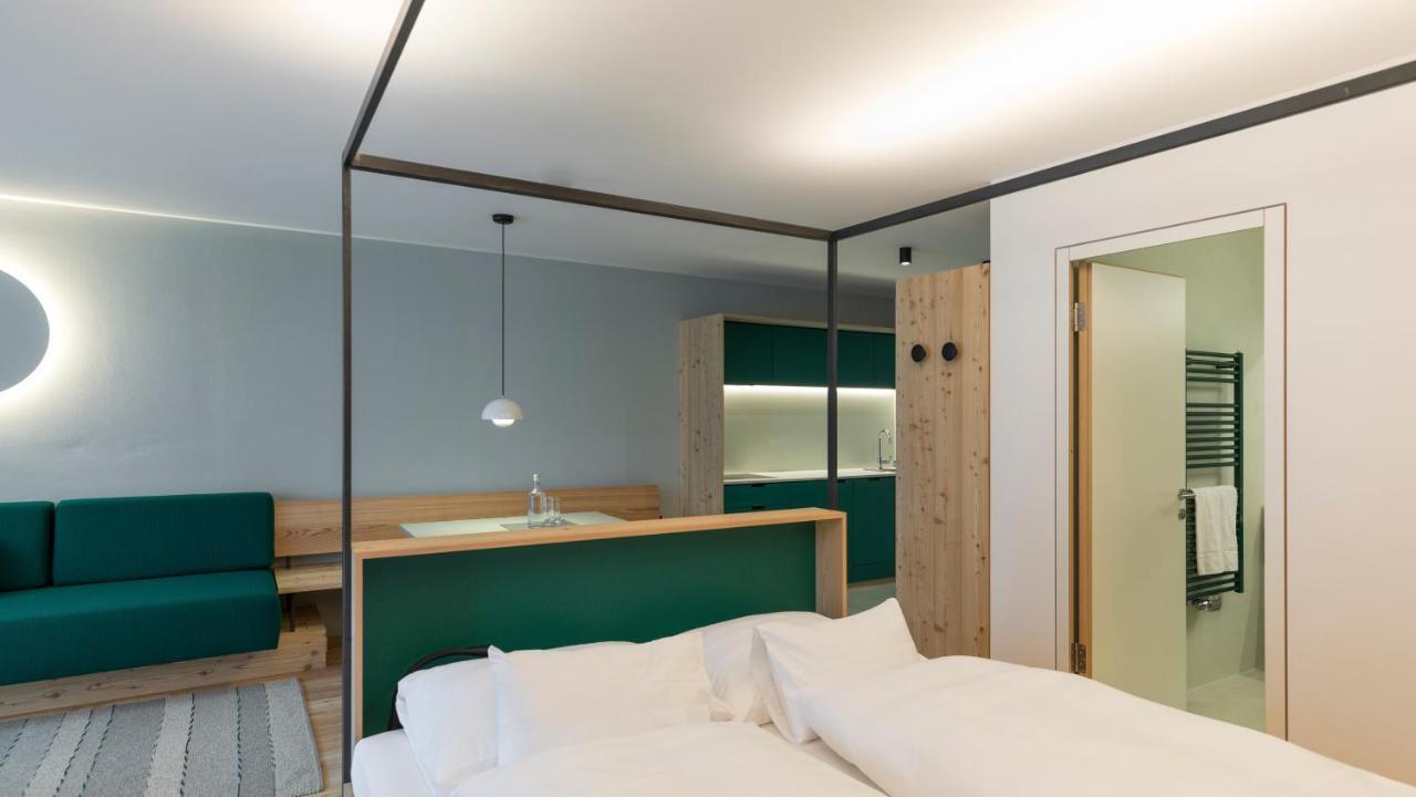 Paramount Alma Suites سيستو المظهر الخارجي الصورة